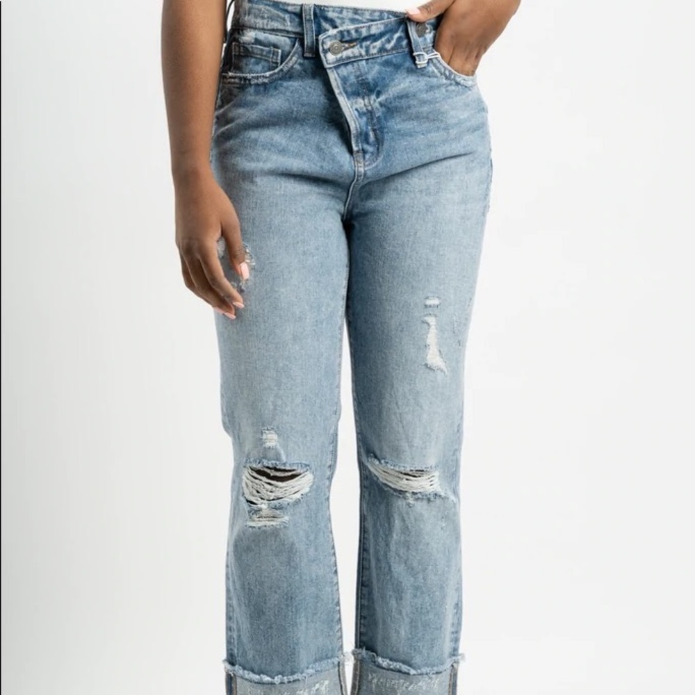 Flying Monkey Criss Cross Vintage Boyfriend Jeans last punch